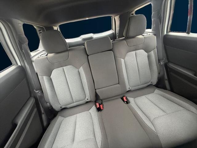 New 2026 Bright White Clear-Coat Exterior Paint Jeep Laredo image 18