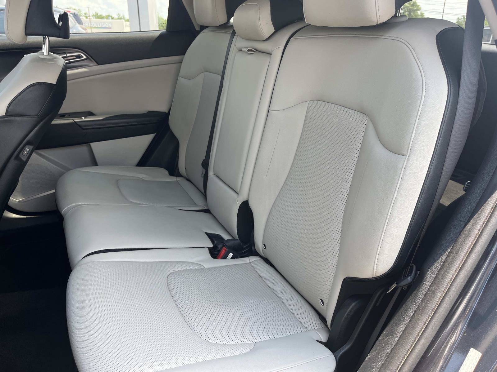 Used 2023 Gravity Gray Kia EX image 19