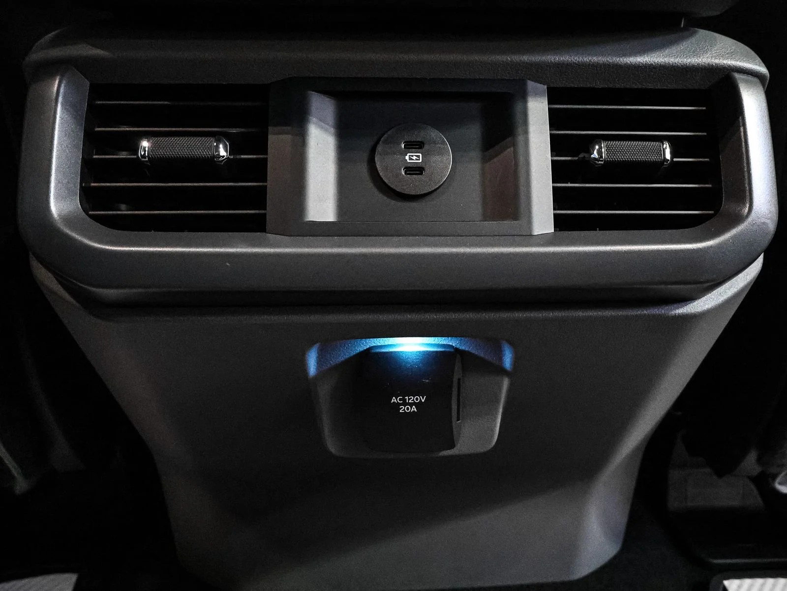 2025 Ford F-150 Lightning Flash - Photo 28