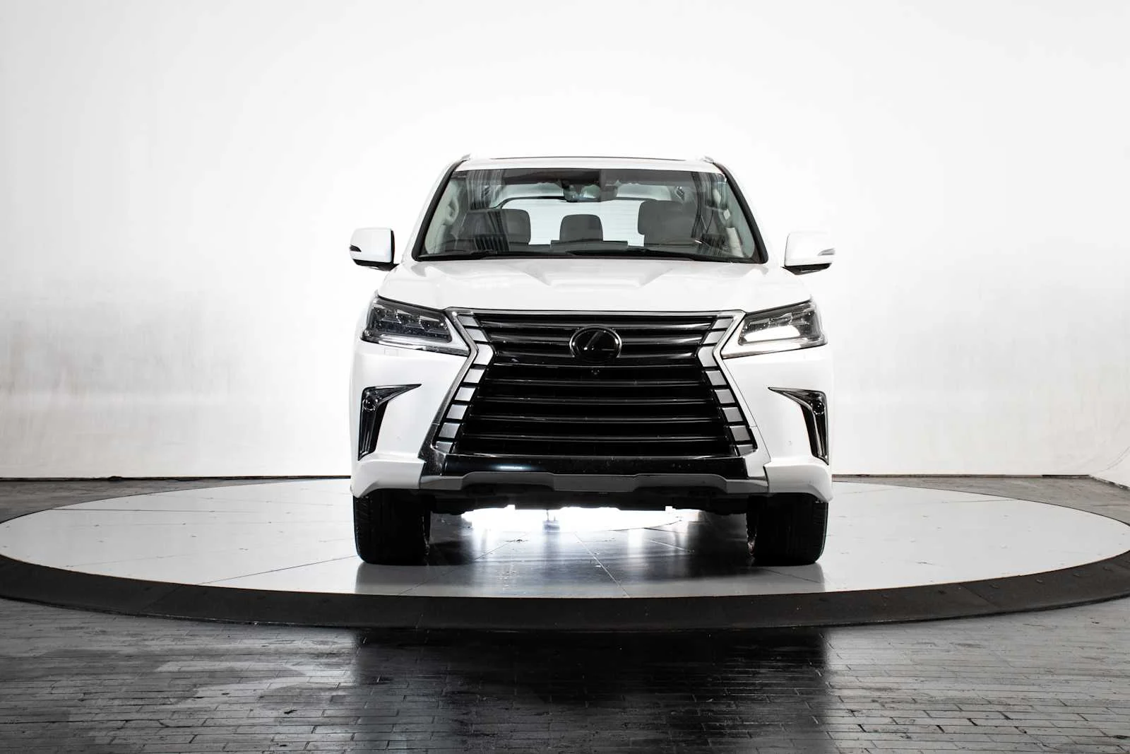 Used 2019 Eminent White Pearl Lexus  image 10