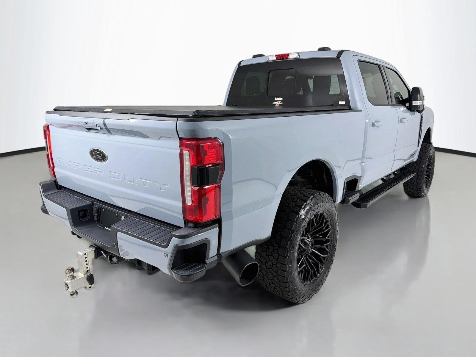 Used 2024 Glacier Gray Metallic Tri-Coat Ford LARIAT image 26