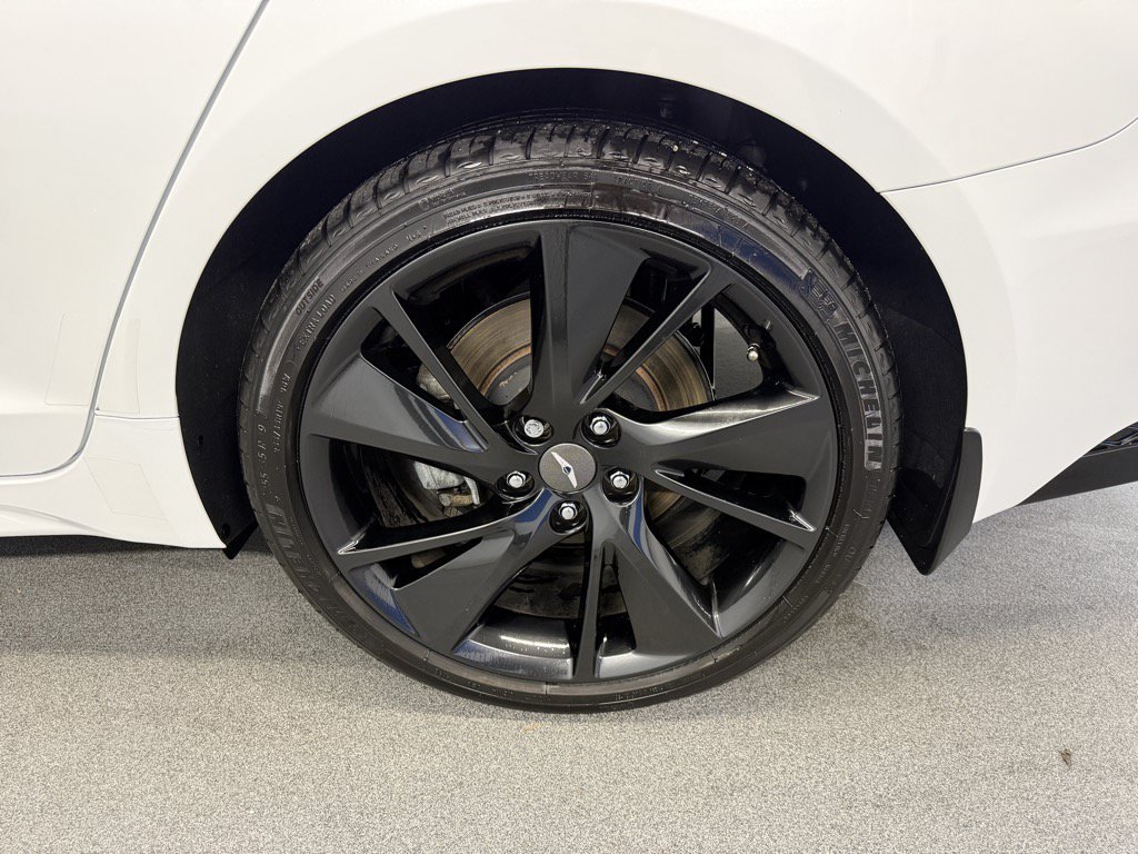 Used 2023 Uyuni White Genesis 2.0T image 17