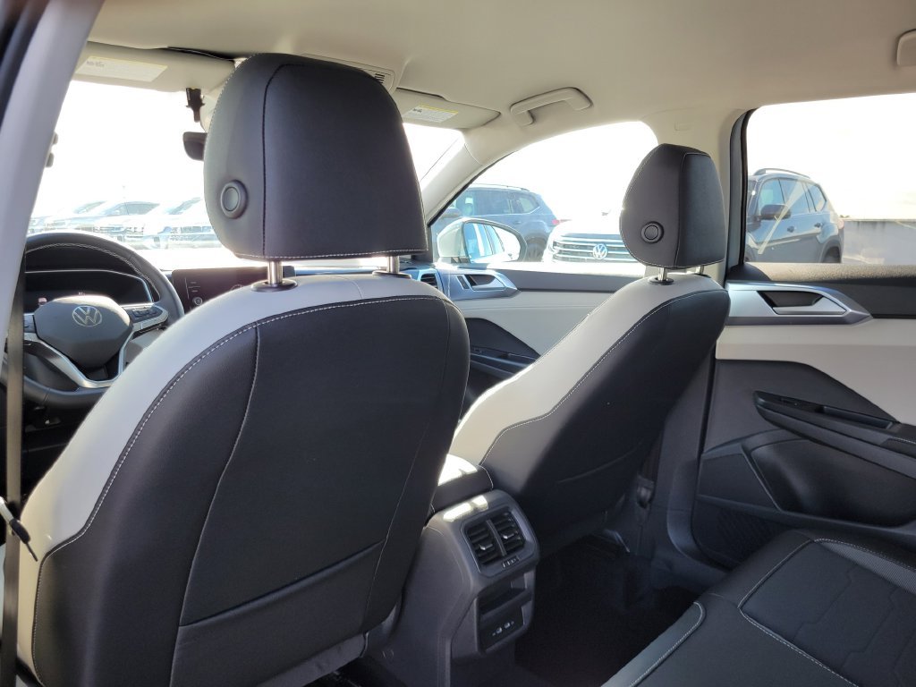 New 2027 Gray Volkswagen 1.5T SE image 6