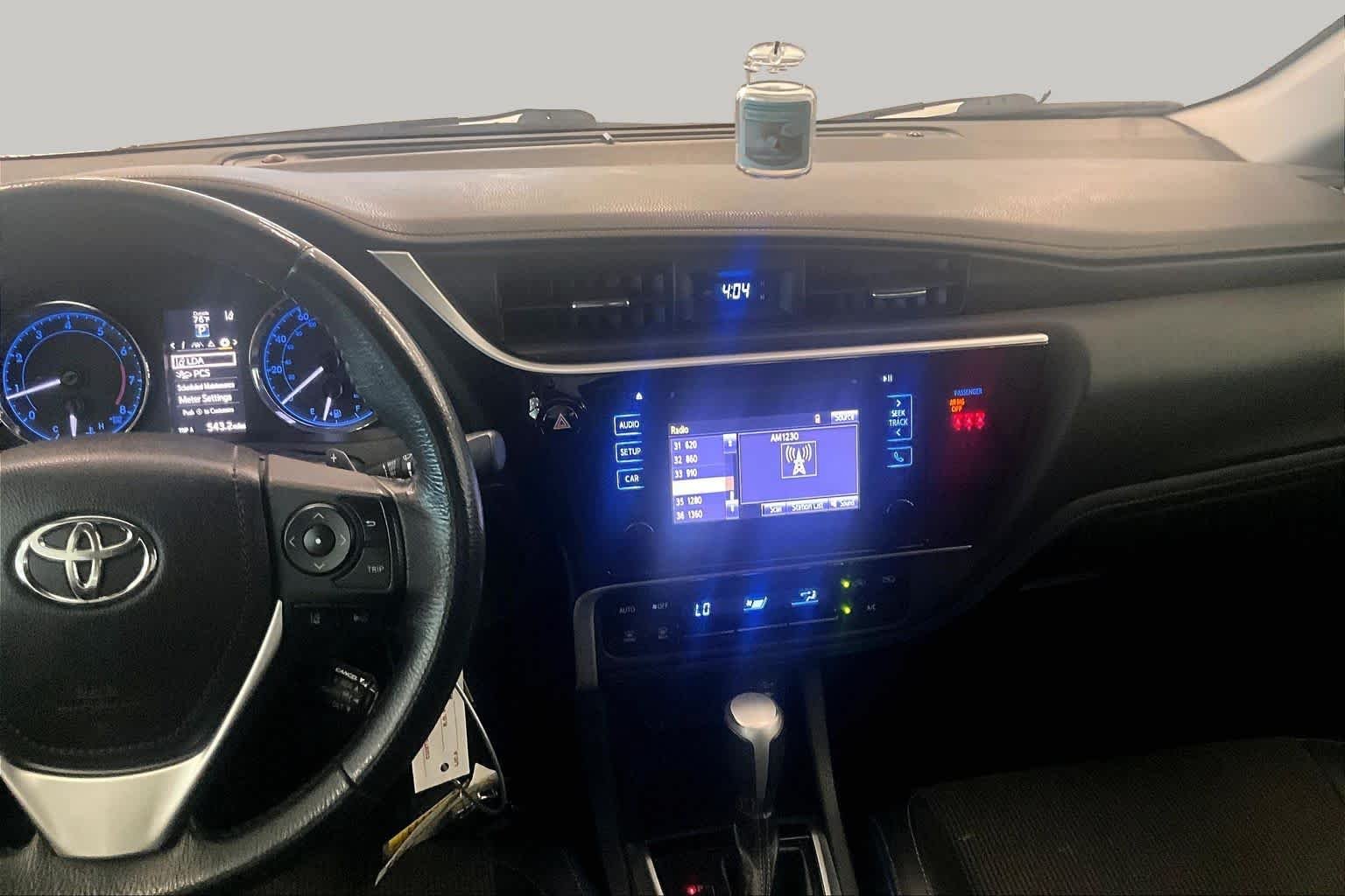 Used 2018 Black Sand Pearl Toyota SE image 6