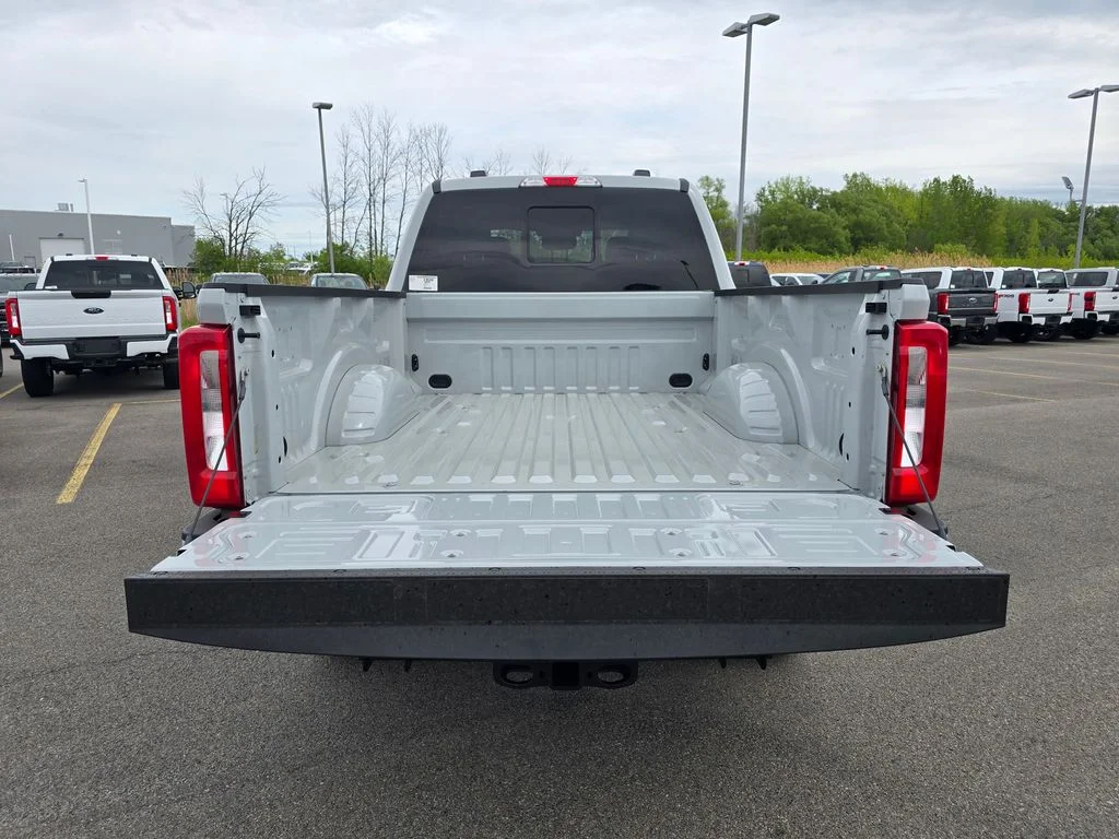 New 2026 Avalanche Ford F-350® XL image 11