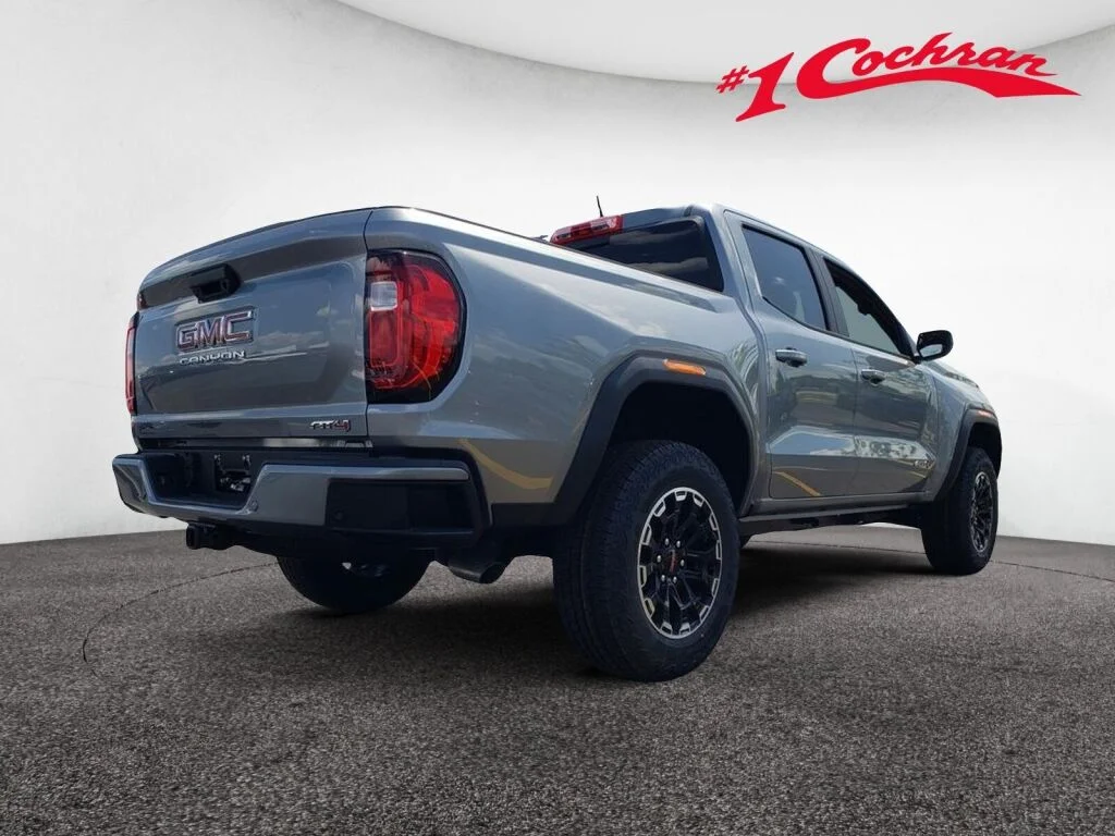 2026 GMC Canyon AT4 - Photo 8