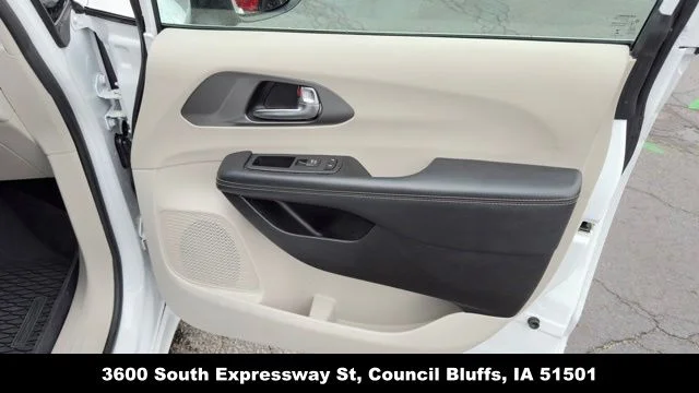 Used 2023 White Chrysler Touring L image 32