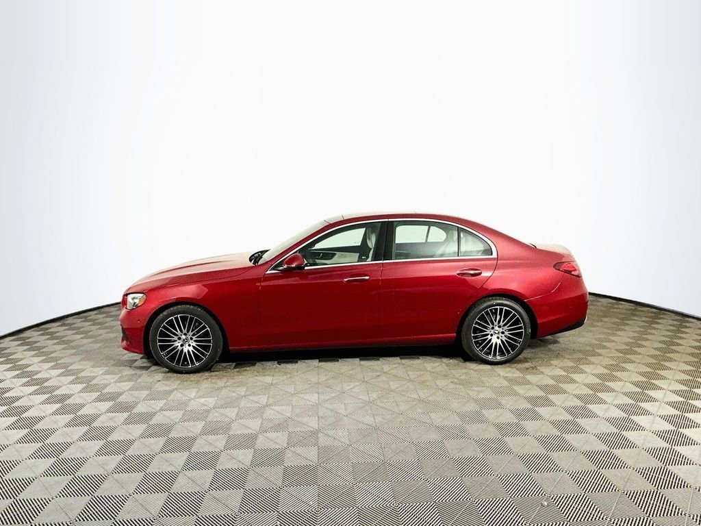 New 2026 MANUFAKTUR Patagonia Red Metallic Mercedes-Benz C 300 image 35