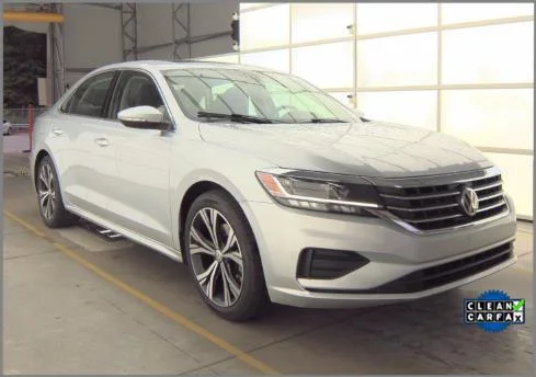 2021 Volkswagen Passat 2.0T SE Auto's photo