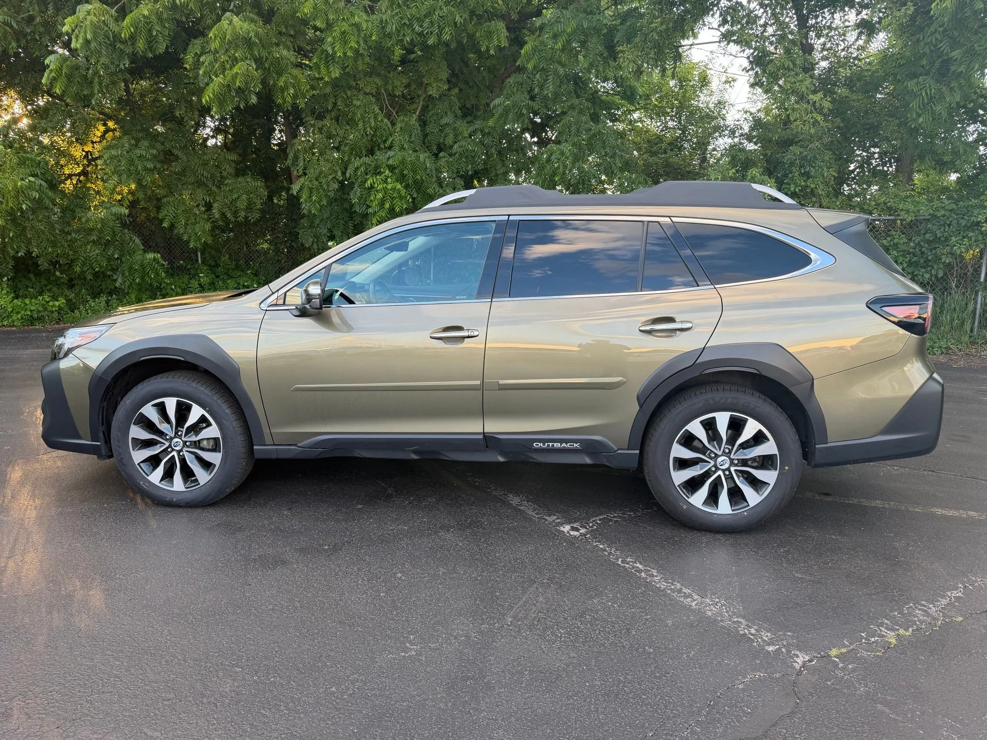 Used 2023 Brown Subaru Touring XT image 10