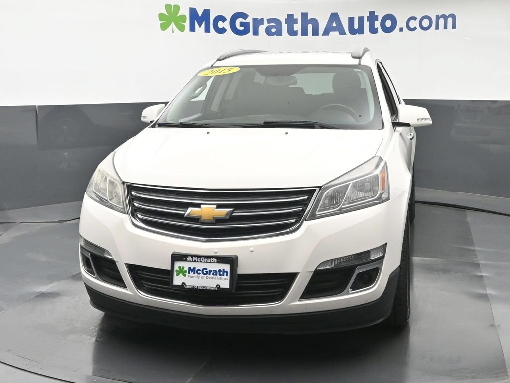 Used 2015 White Chevrolet 2LT image 23