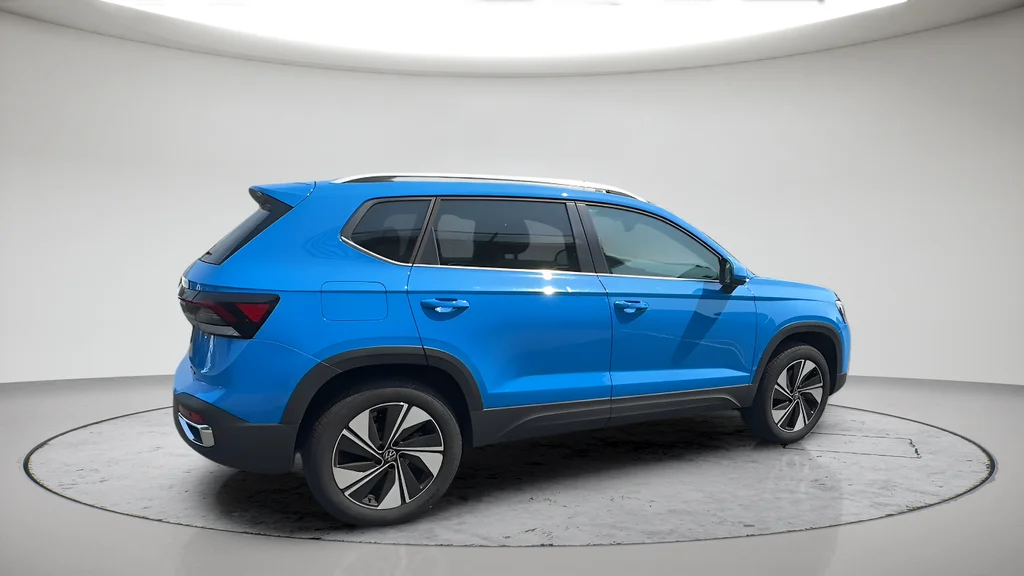 Used 2025 Blue Volkswagen 1.5T SE image 4
