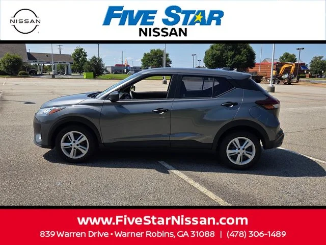 Used 2025 Gray Nissan S image 4