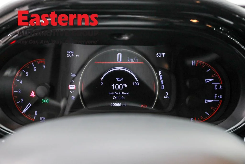 Used 2023 Red Dodge SXT image 18