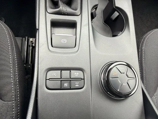 New 2026 Oxford White Ford XLT image 38