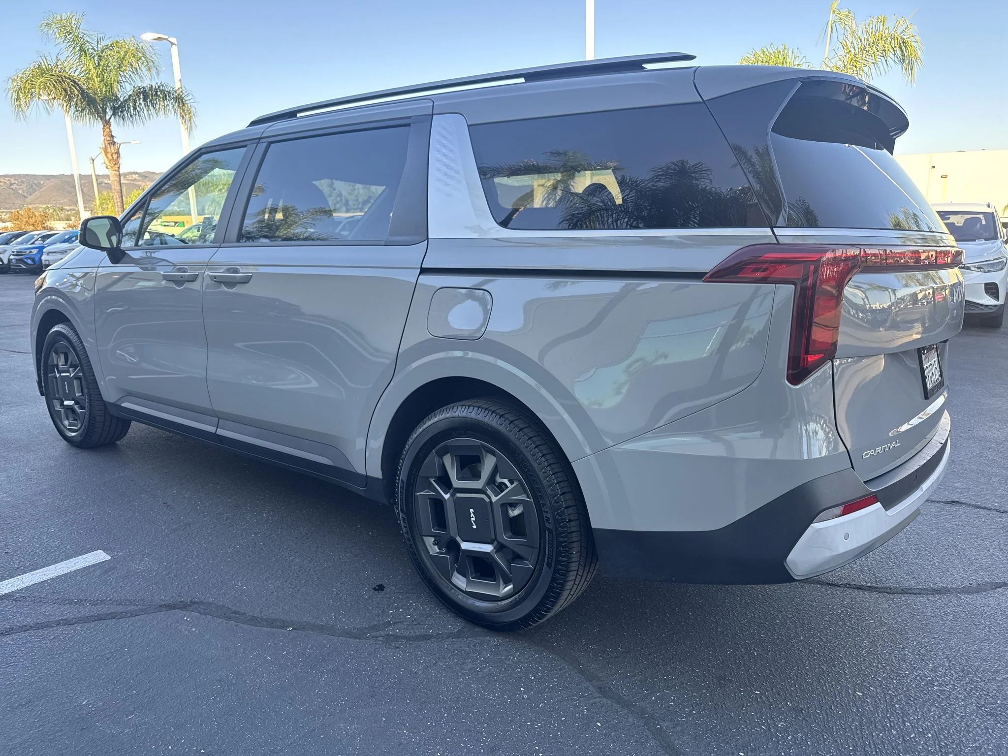Used 2025 CERAMIC SILVER Kia EX image 6