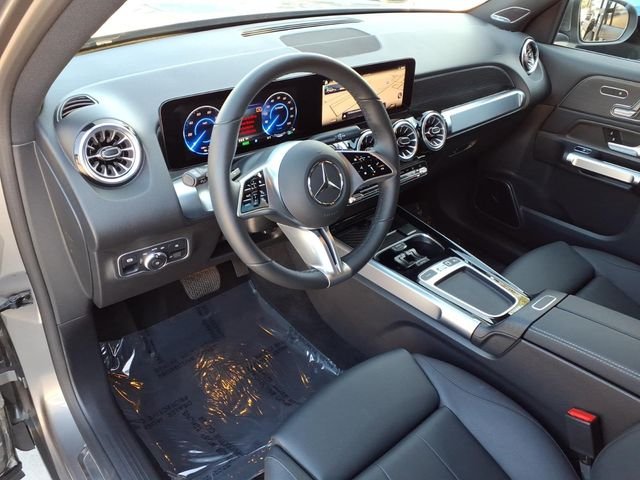 Certified Used 2025 Gray Mercedes-Benz 300 image 14