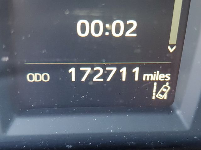 Used 2017 Silver Toyota SE image 16