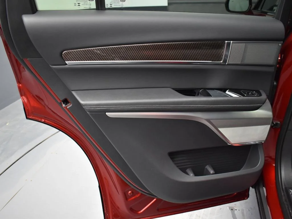 2026 Cadillac VISTIQ Sport - Photo 29
