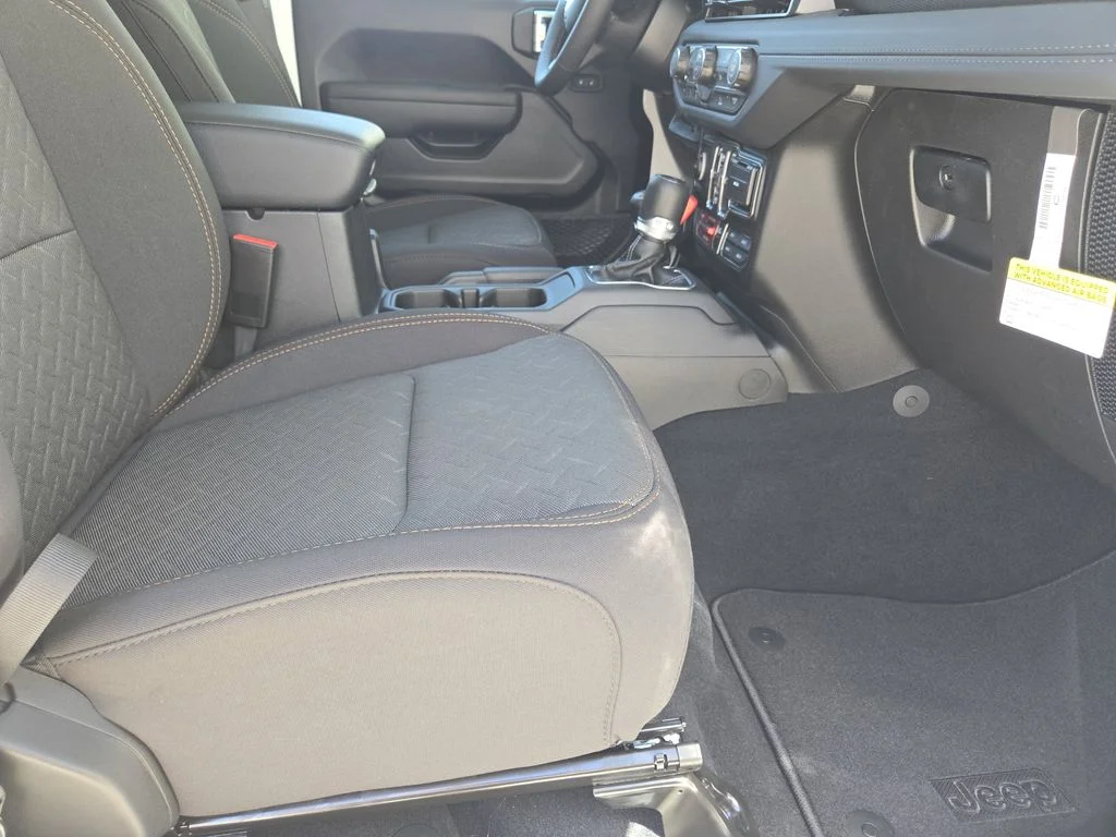 New 2026 Bright White Clearcoat Jeep Mojave image 12
