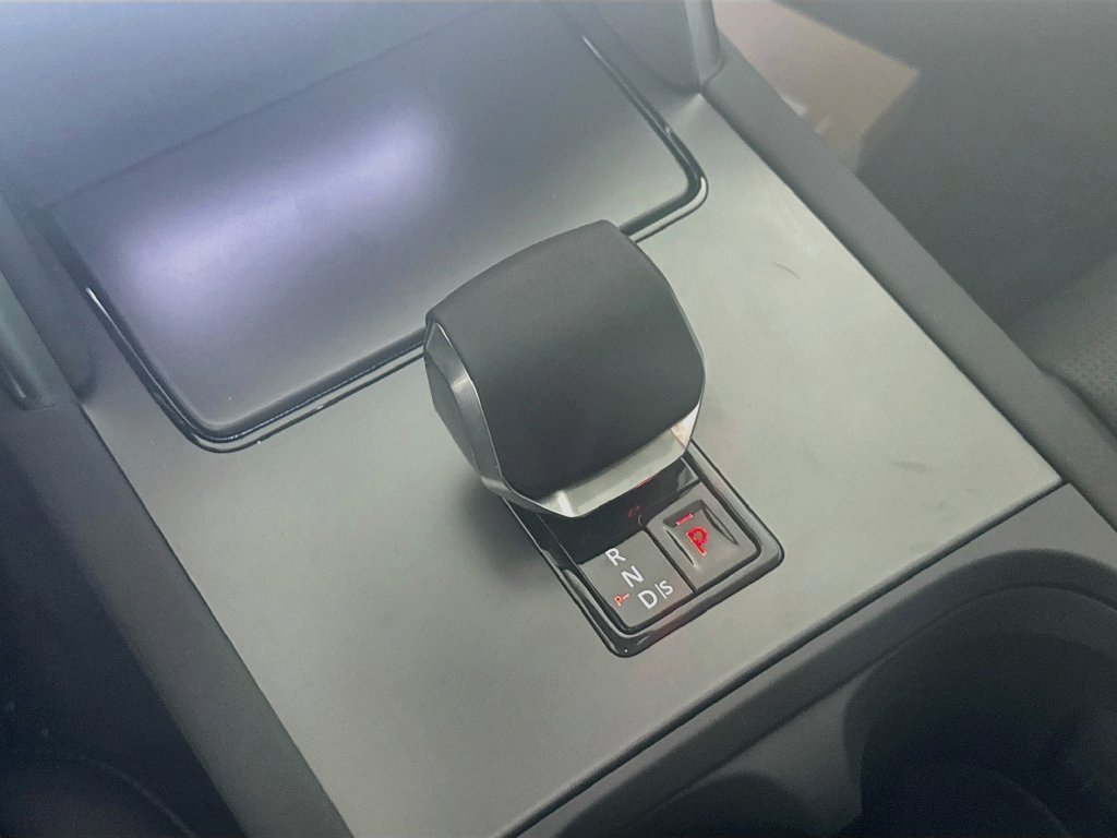 Certified Used 2025 Black Land Rover S image 14