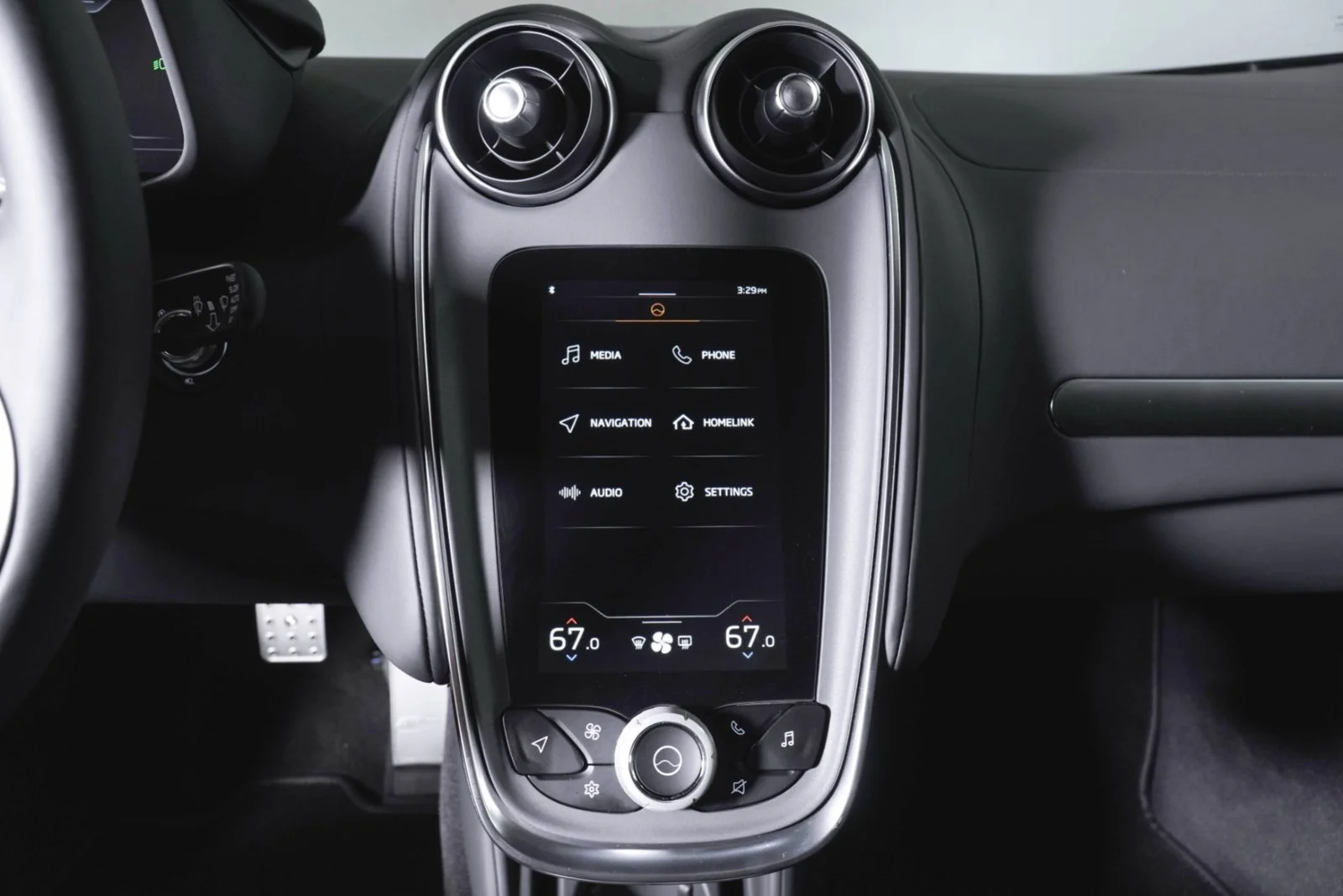 Used 2025  McLaren  image 23