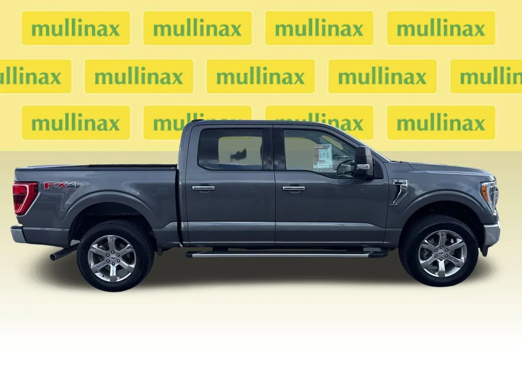 Used 2022 Gray Ford XLT image 2