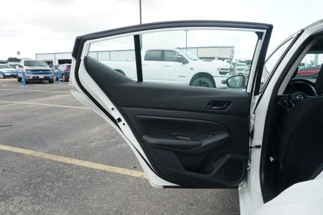 Used 2025 WHITE Nissan SV image 16