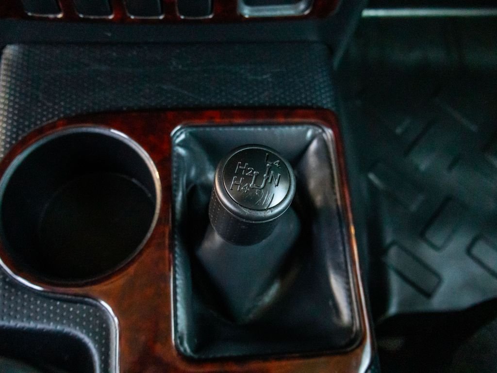 Used 2012  Toyota Base image 34