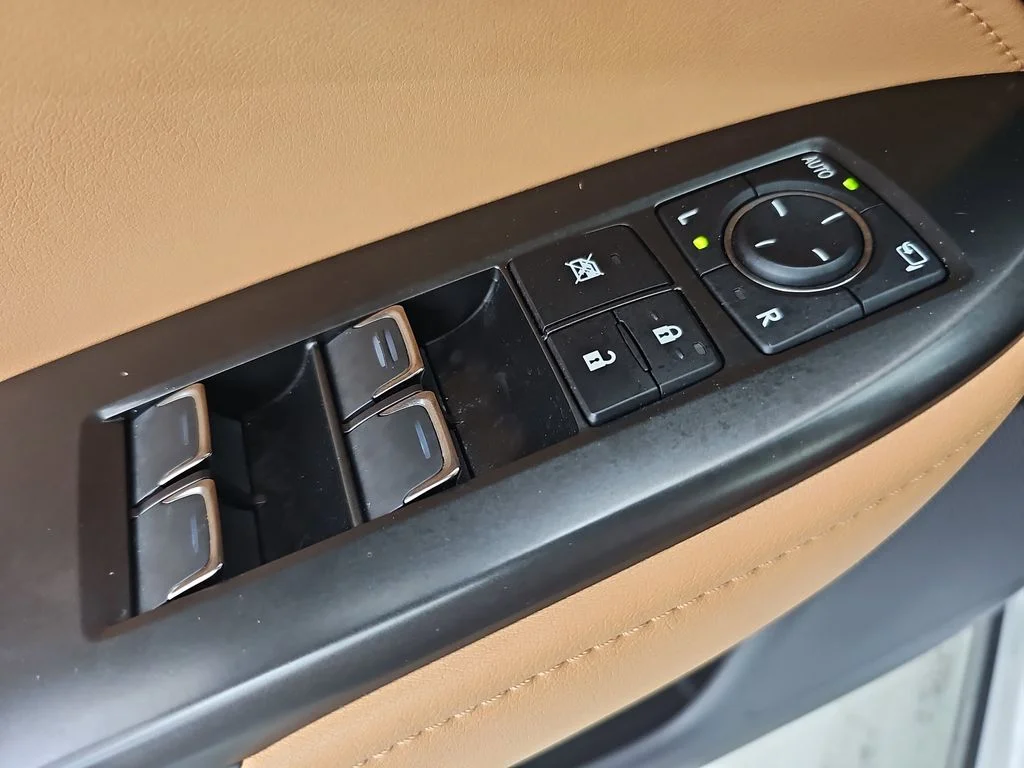 Used 2022 White Lexus 250 Base image 33
