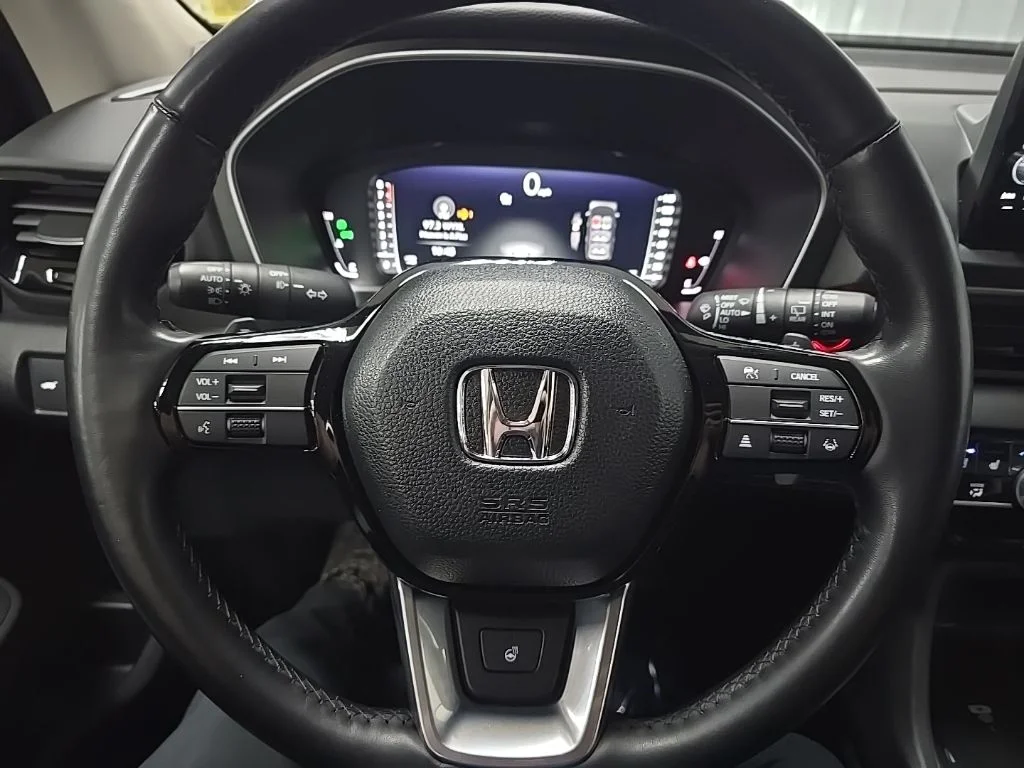 Used 2023 Modern Steel Metallic Honda Elite image 19