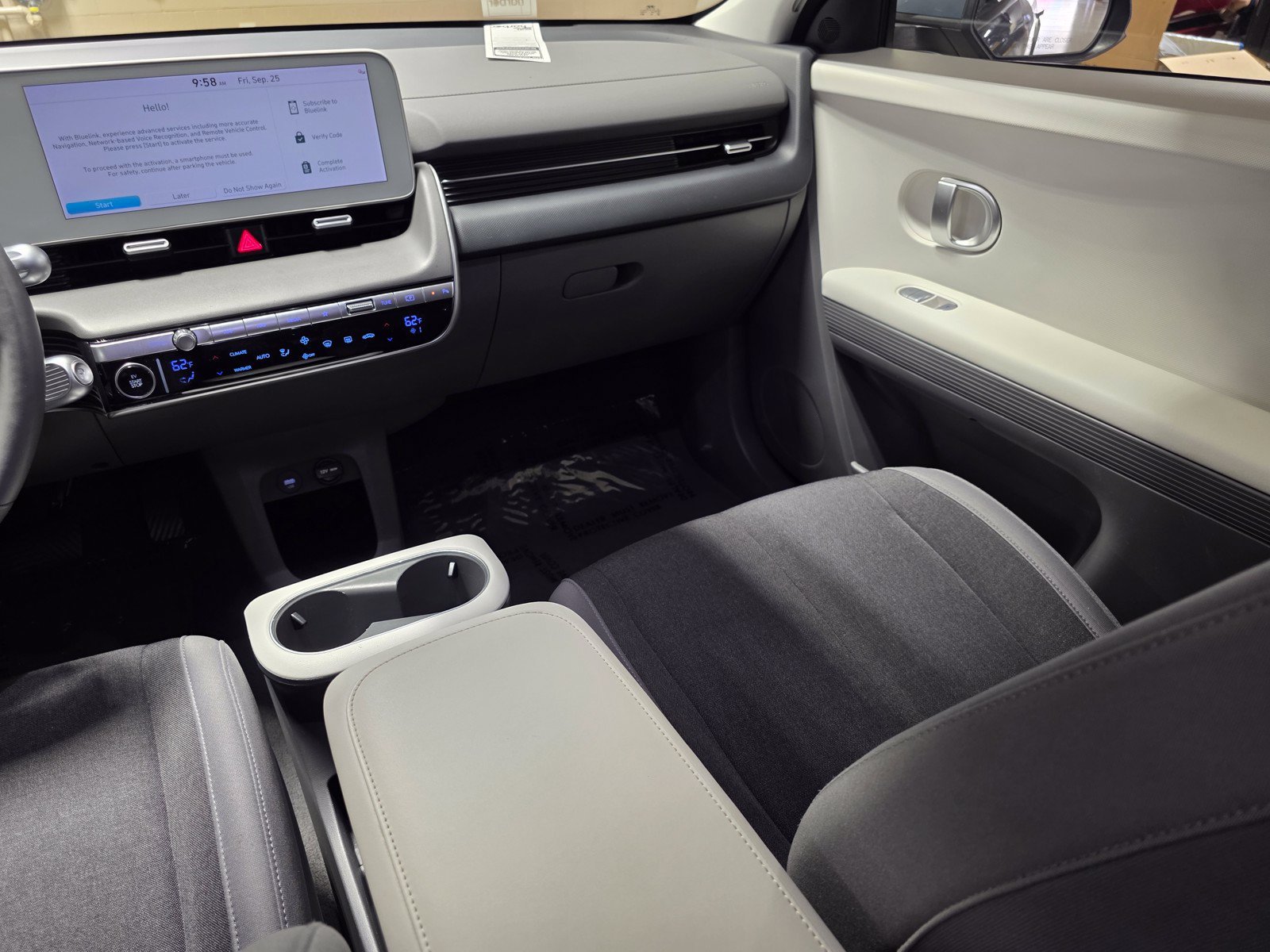 Used 2024 Digital Teal Hyundai SEL image 17