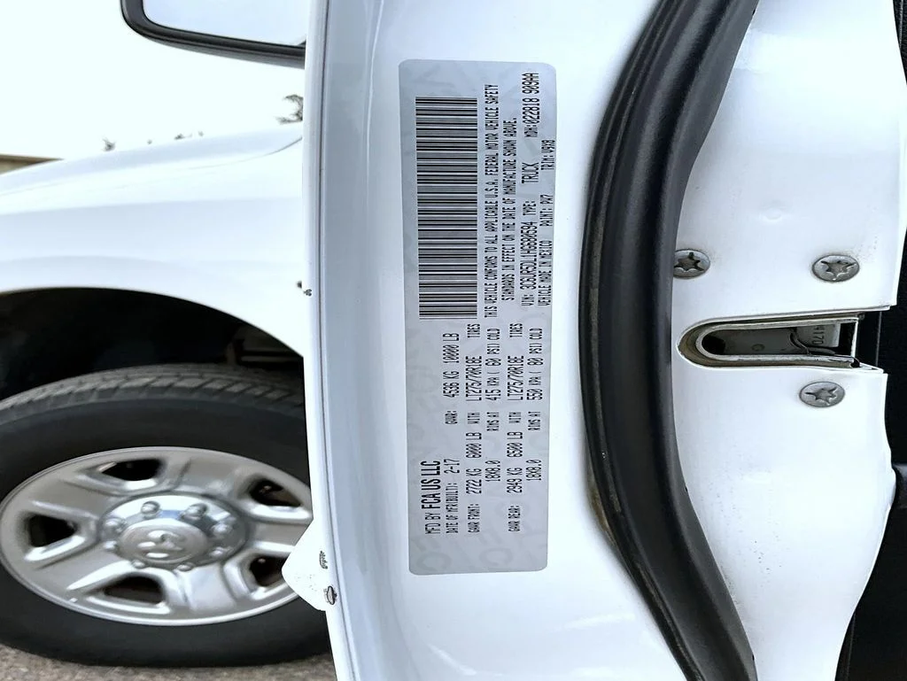 Used 2017 White Ram SLT image 26
