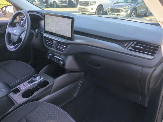 Used 2024 Gray Ford Active image 35
