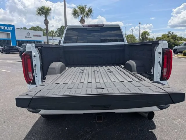 Used 2022 Summit White GMC AT4 image 12