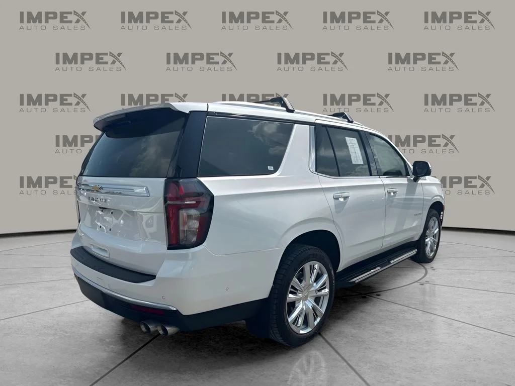 Used 2024 Beige Chevrolet High Country image 3