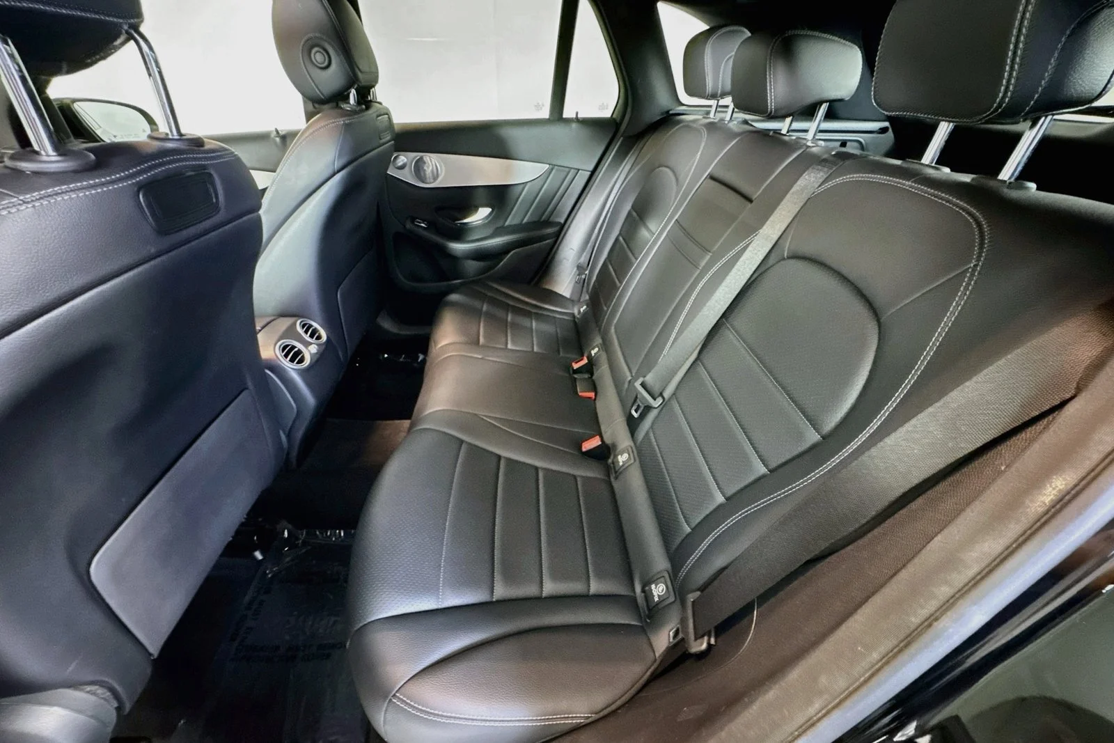 Used 2019 Black Mercedes-Benz GLC 300 image 23