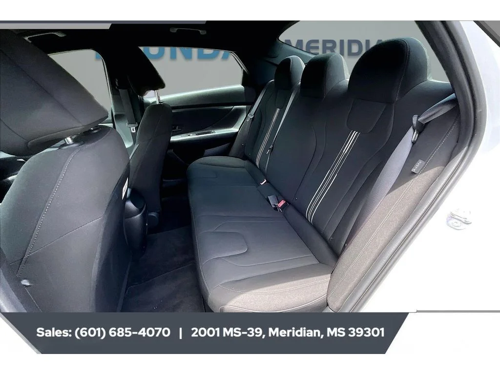 Used 2025 SERENITY WHITE Hyundai SEL Sport image 19
