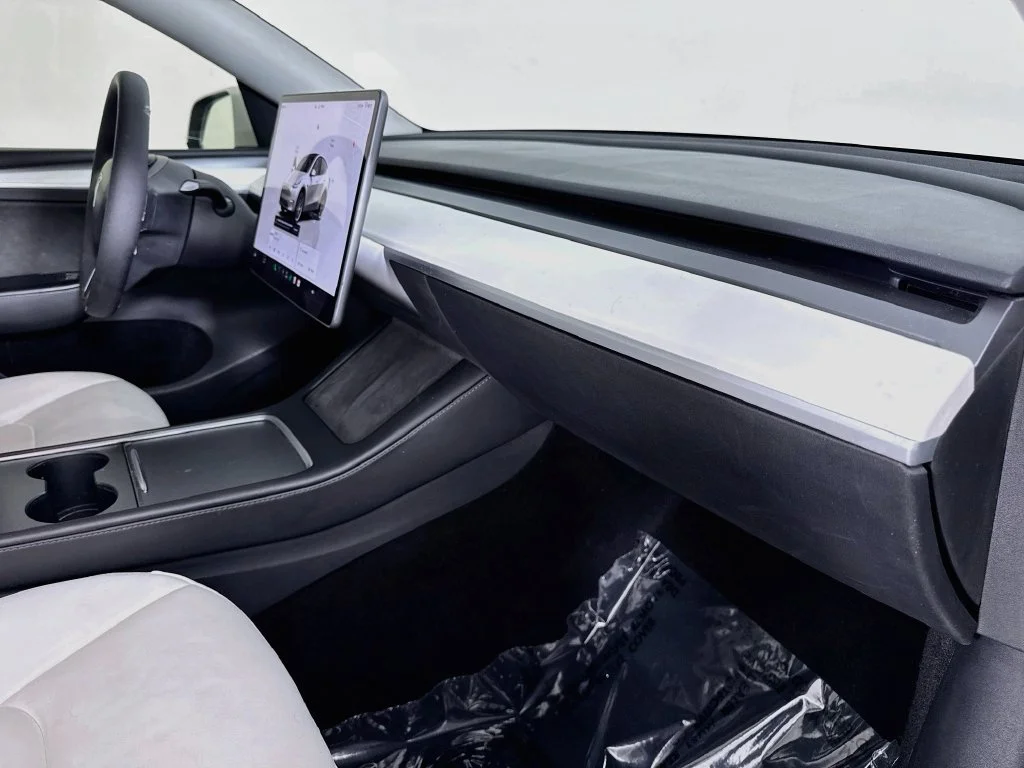 Used 2023 White Tesla Long Range image 31