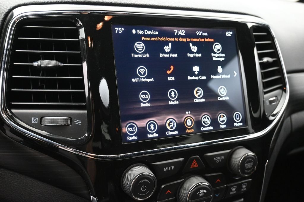 Used 2019 Black Jeep Altitude image 29