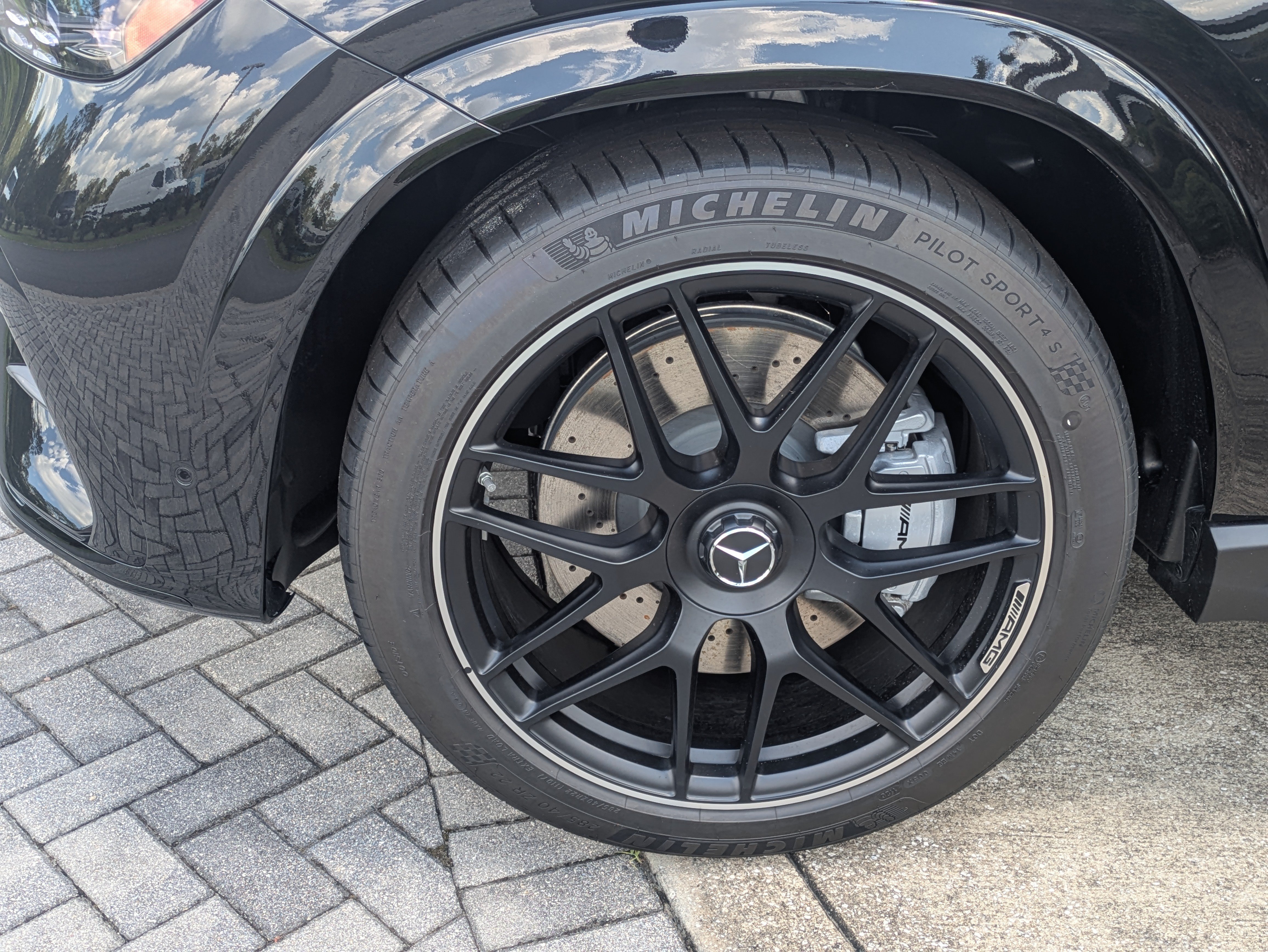 New 2026 Obsidian Black Metallic Mercedes-Benz AMG® GLE 53 4MATIC+ Coupe image 39