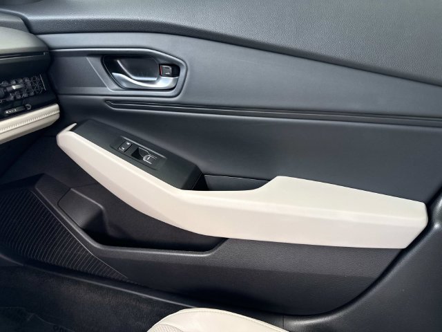 2025 Honda Accord Hybrid EX-L - Photo 23