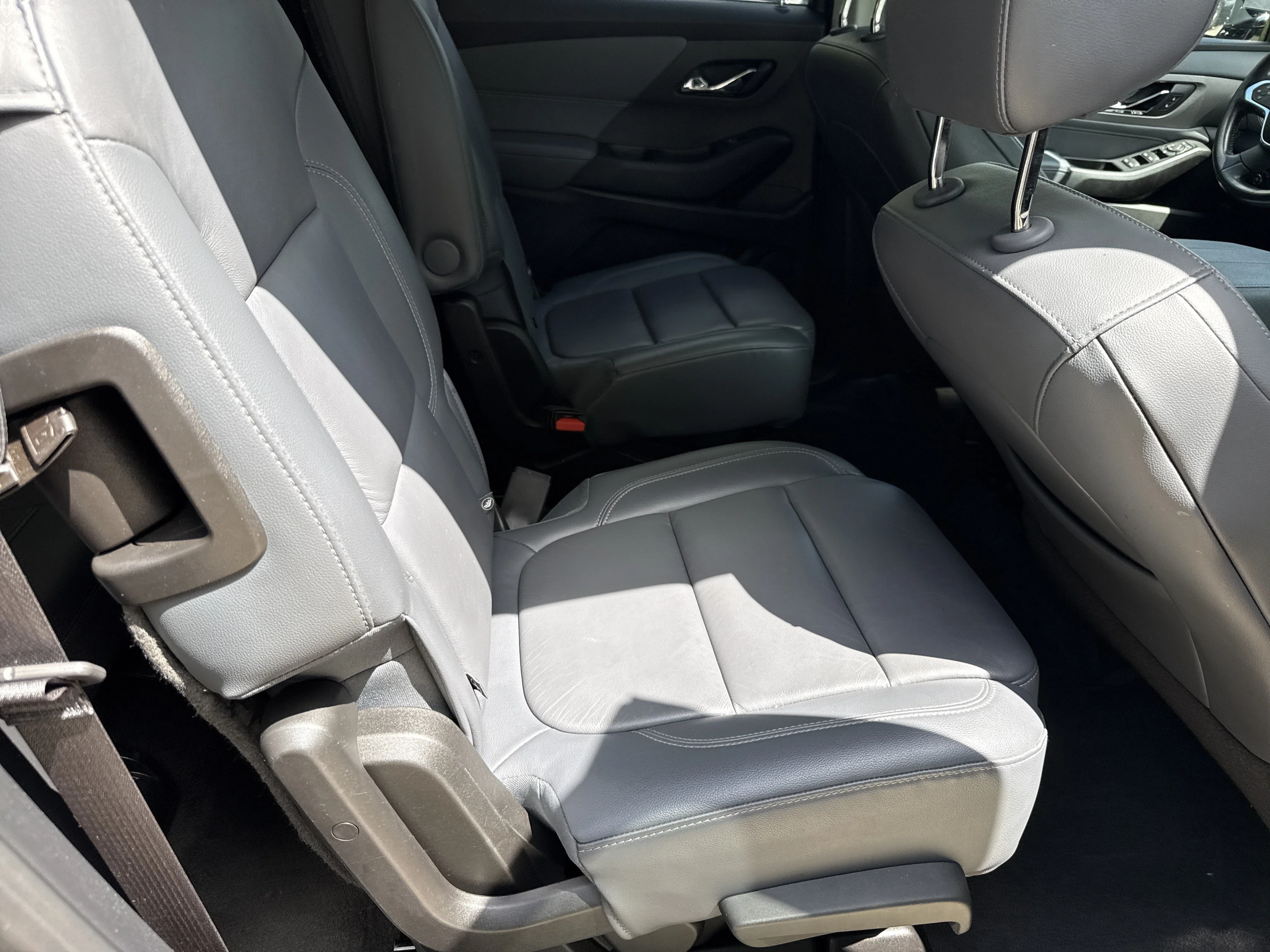 Used 2020 Satin Steel Metallic Chevrolet LT Leather image 15
