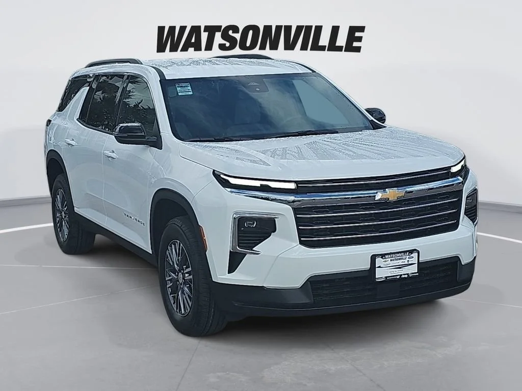 2026 Chevrolet Traverse FWD LT's photo