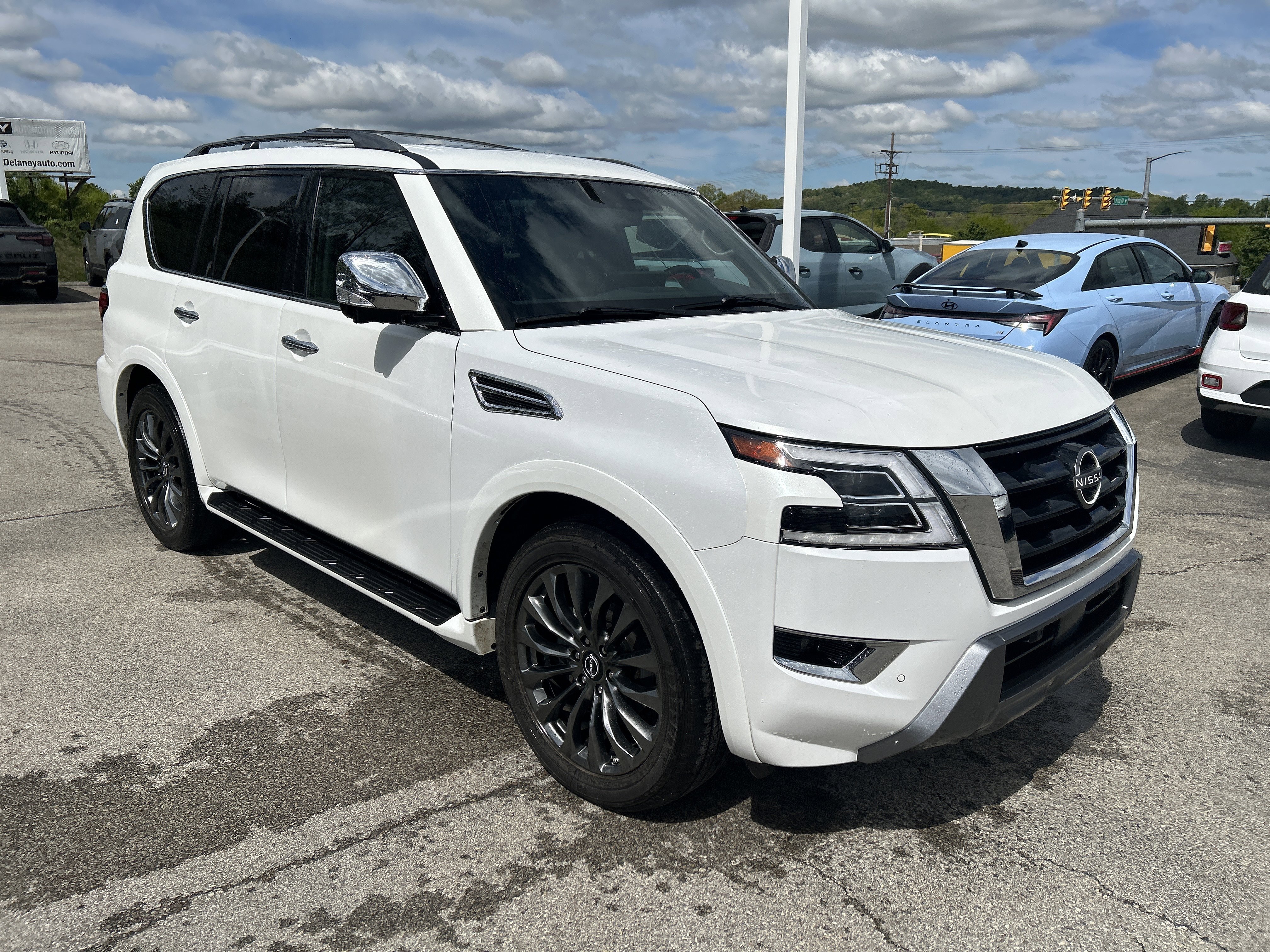 2023 Nissan Armada Platinum 4X4's photo