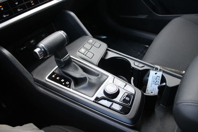 Used 2023 White Kia LX image 11