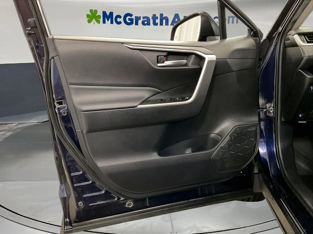 Used 2021 Blue Toyota XLE image 27