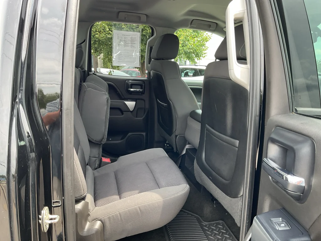 Used 2015 Black Chevrolet LT image 20
