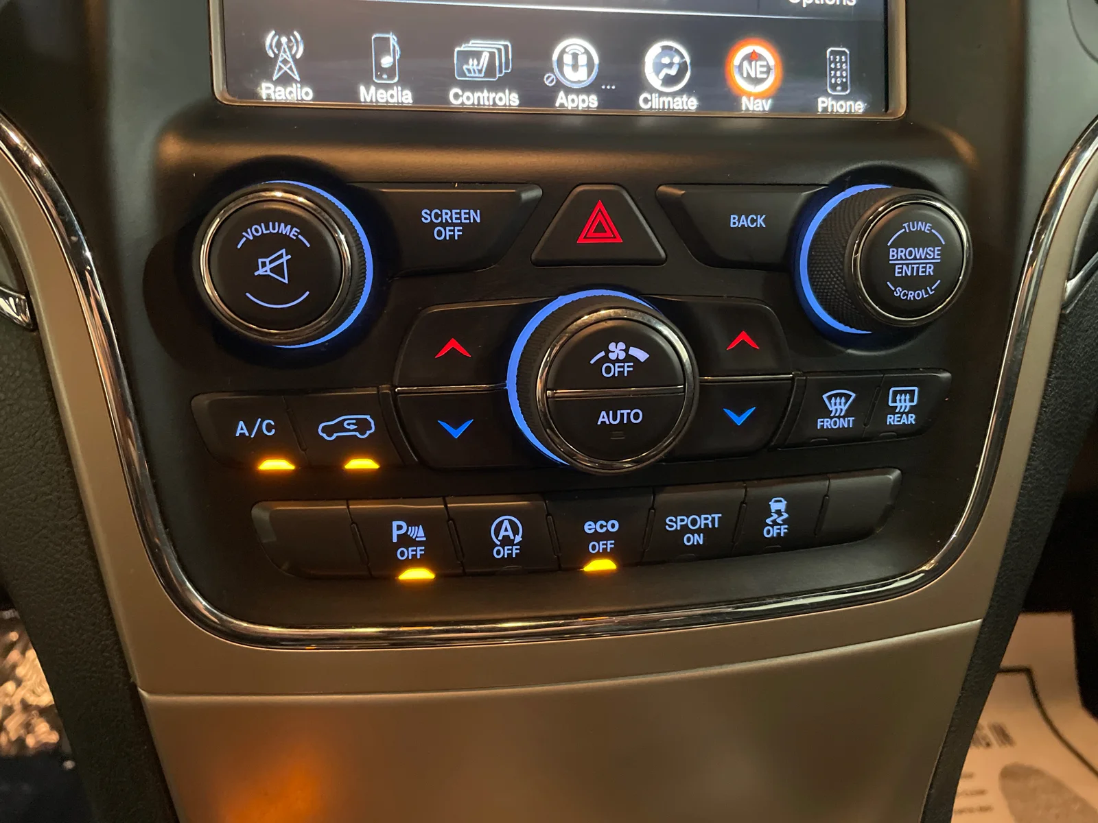 Used 2016 Velvet Red Pearlcoat Jeep Limited image 20