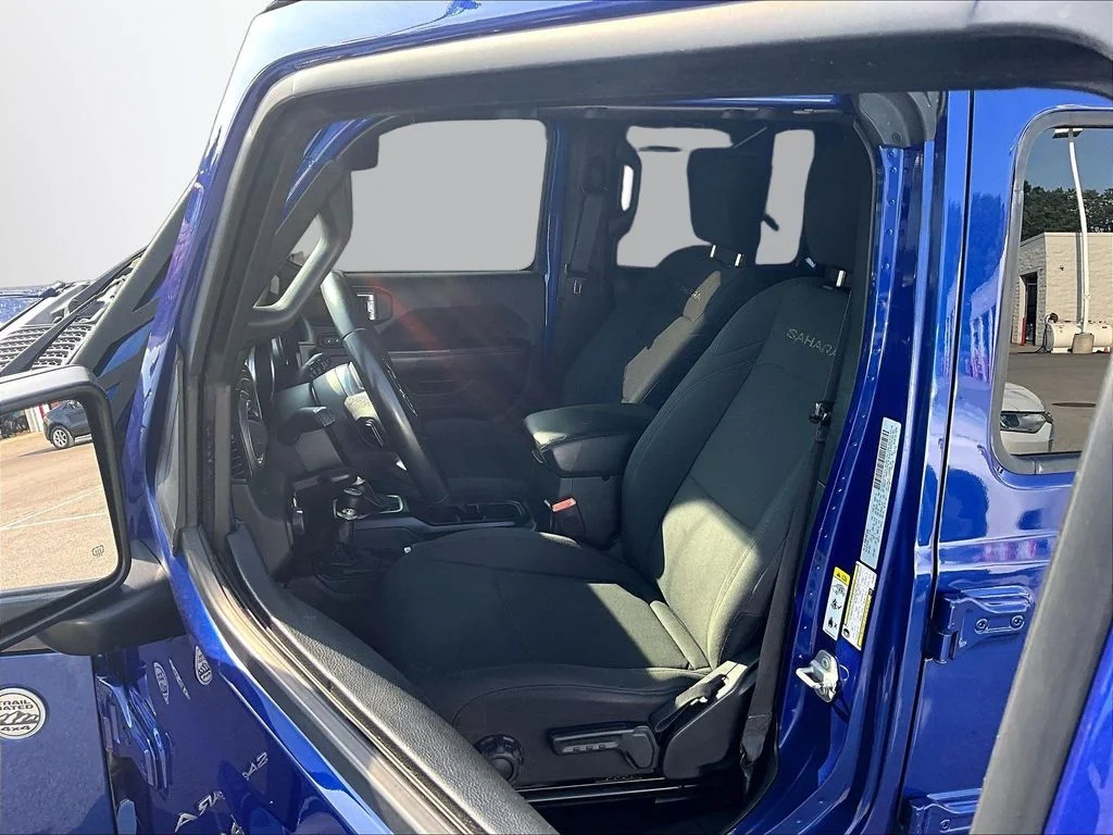 Used 2018 Blue Jeep Unlimited Sahara image 26